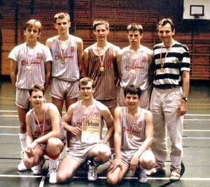 28 UKJ Jugend - Staatsmeister im Mai 1990 (66- 44 gg Klost.bg)